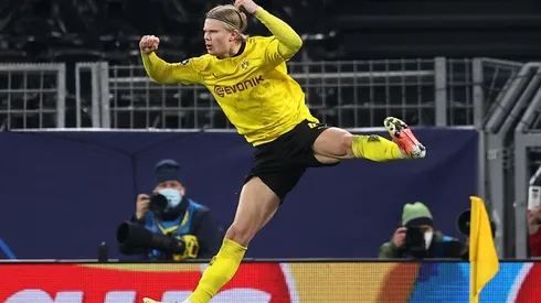 Erling Haaland festejando uno de sus tantos.