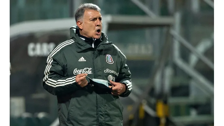 Tata Martino confiaría en Alan Pulido y Henry Martín
