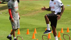 Jefferson Farfán viene entrenando en la Videna.