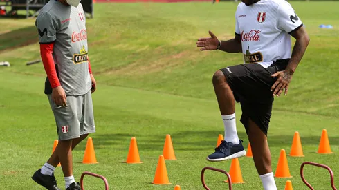 Jefferson Farfán viene entrenando en la Videna.