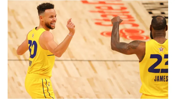 Stephen Curry y LeBron James (Foto: Getty)