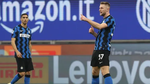 El festejo de Milan Skriniar tras su tanto.