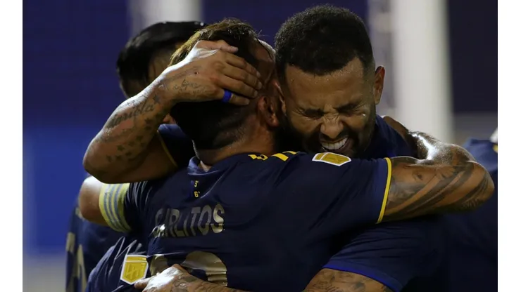 Cardona sacó a la luz lo que Tevez le dijo antes de meter su gol de tiro libre