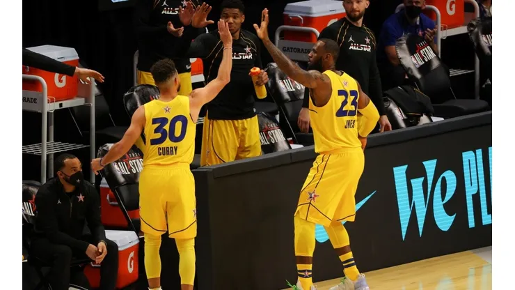 Stephen Curry y LeBron James