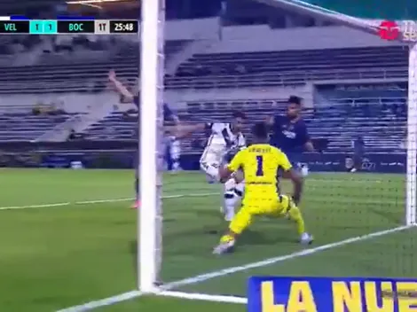 Carlos Zambrano volvió a salir en la foto del gol que recibió Boca