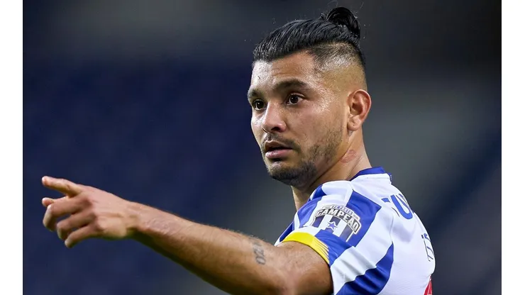 Tecatito Corona estaría listo para jugar ante Juventus