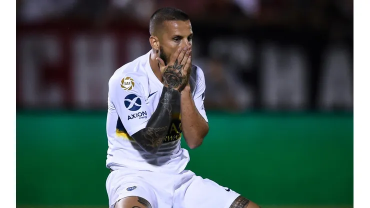 Otro trago amargo para Darío Benedetto.
