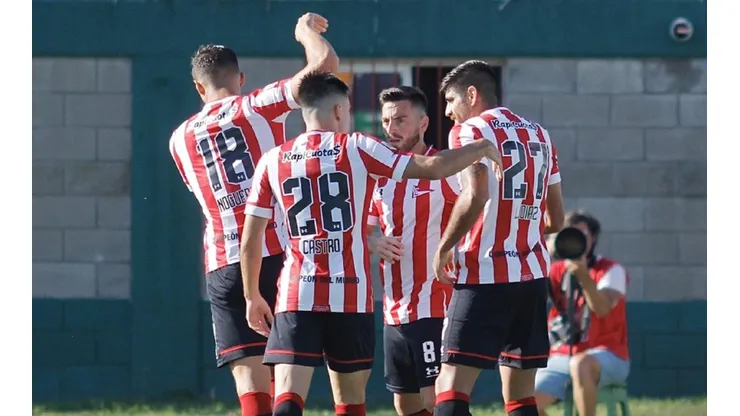 El festejo de los jugadores de Estudiantes.