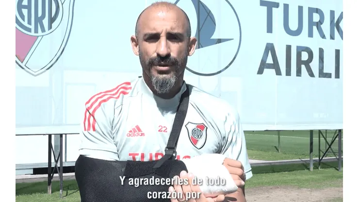 Video: Pinola les mandó un mensaje y los hinchas de River se volvieron locos