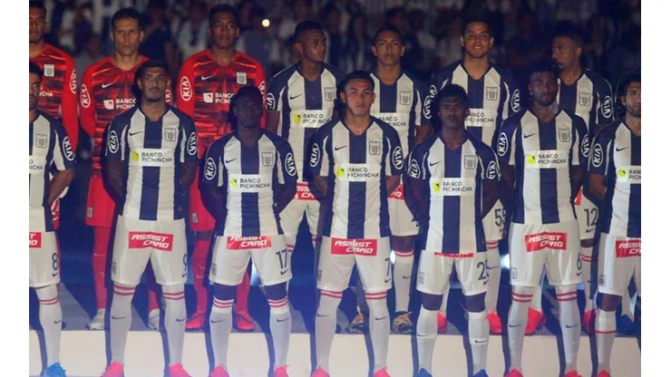En lo deportivo, Alianza Lima perdió la categoría luego de caer en la última fecha ante Sport Huancayo.