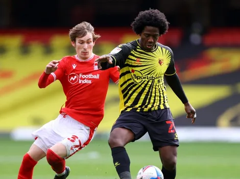 Luego de un año sin jugar Carlos Sánchez llegó a su nuevo equipo y ya debutó