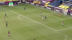 El blooper del siglo: no hay palabras para lo que hizo Xhaka en Burnley-Arsenal