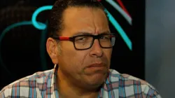 Phillip Butters reveló que él también recibió un mensaje para que su madre sea vacunada.