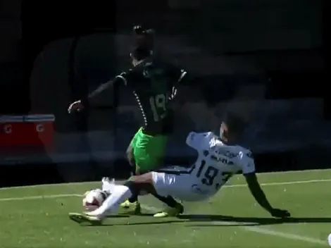 VIDEO: Futbolista de Santos sufre fractura tras barrida de elemento de Pumas