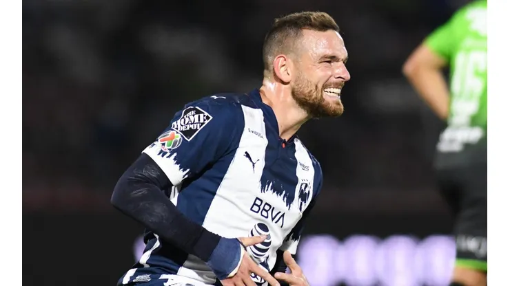 Janssen volvió con todo a la titularidad.