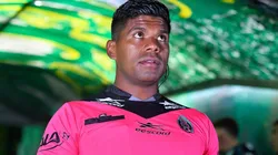 Adalid Maganda va contra Arturo Brizio.