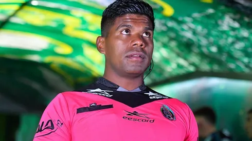 Adalid Maganda va contra Arturo Brizio.