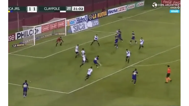 Maroni entró, enganchó y puso el 2-1 de Boca sobre Claypole