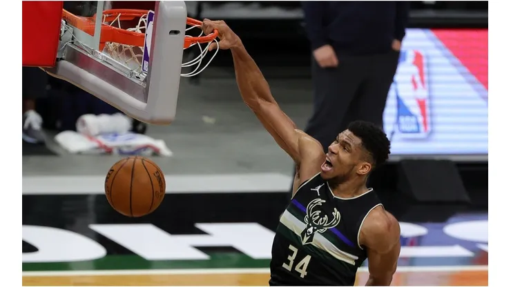 Giannis Antetokounmpo y Nikola Jokic, NBA
