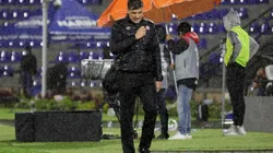 Los hinchas lo quieren fuera pero los jugadores respaldan a Juan Cruz Real