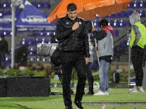 Los hinchas lo quieren fuera pero los jugadores respaldan a Juan Cruz Real