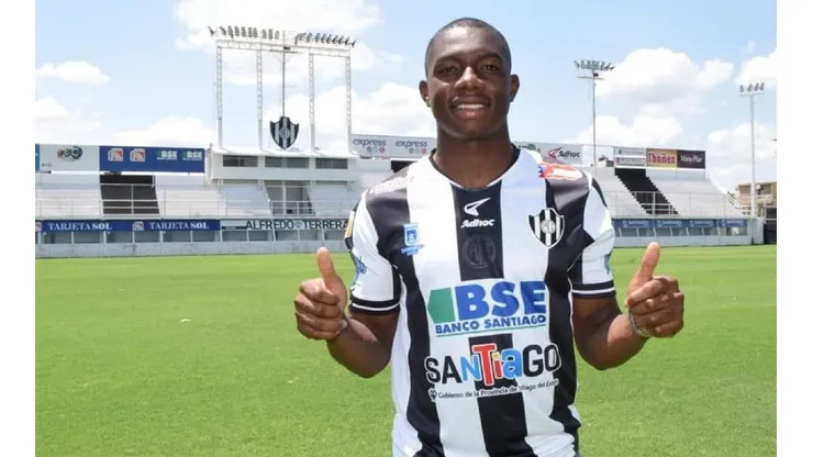 Dixon Rentería, jugador de Central Córdoba de Santiago del Estero.