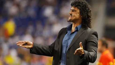 Dos clubes van por Leonel Álvarez para el 2025.