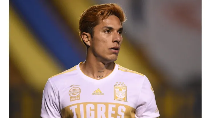 Oficialmente, buscan a Carlos Salcedo desde la MLS