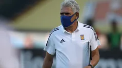Ricardo Ferretti no se irá aún de Tigres UANL