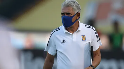 Ricardo Ferretti no se irá aún de Tigres UANL