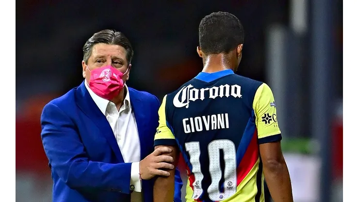 Herrera y Giovani Dos Santos no tuvieron la mejor relación.