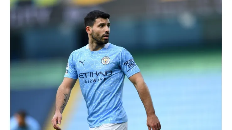 Guardiola para Agüero: "Lo sabe desde el primer día, los que juegan merecen jugar"