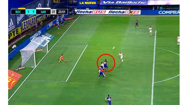 Licha López quedó de '9' y, de cabeza, metió el empate de Boca