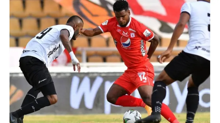 Aldair Rodríguez llegó a América proveniente del Binacional.