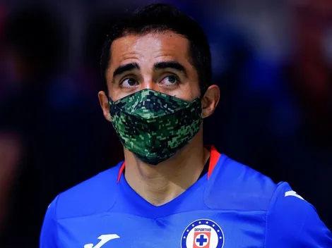 Rafael Baca mostró su alegría y aficionados de Cruz Azul lo destruyeron