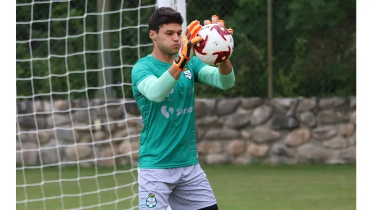 Gibrán Lajud será baja en Santos Laguna por lesión ósea