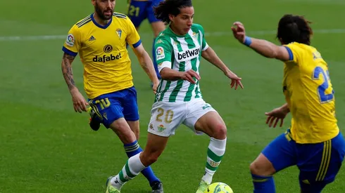 Lainez no volvió en su mejor nivel y fue tundido por la afición