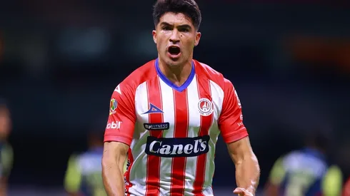 Nicolás Ibáñez igualó a Alexis Canelo en lo más alto