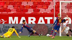 Messi se fue mano a mano, falló en la primera pero de derecha marcó el 2-0