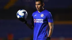 Orbelín Pineda termina contrato con Cruz Azul y tiene por ahora tres opciones para marcharse.