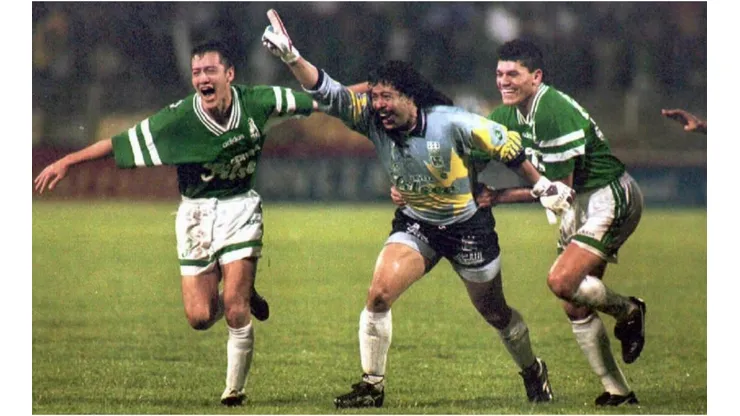 Hermoso TBT: cuenta de la Libertadores publicó gol de tiro libre de Higuita a River