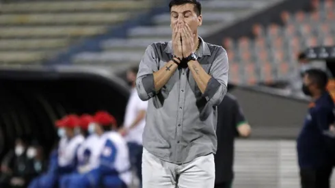 Juan Cruz Real, otra vez en la cuerda floja en América de Cali.