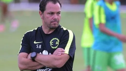 Santiago Baños, América