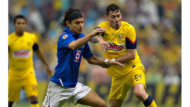 Jerry Flores durante la final de 2013 entre Cruz Azul y América.