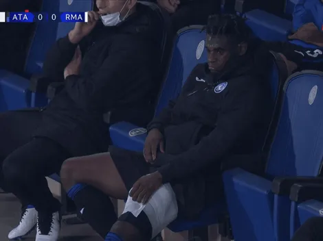 Atalanta está rezado: expulsión y Duván Zapata se fue lesionado