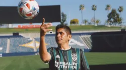 Jorge Campos lució nueva playera del