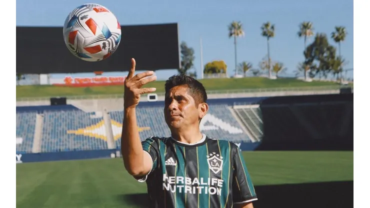 Jorge Campos lució nueva playera del