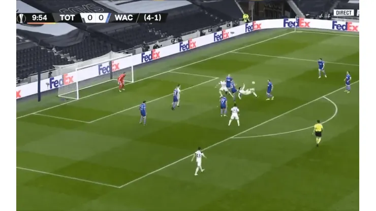 Ayer Giroud, ¡hoy Dele Alli! Controló y clavó un golazo de chilena