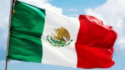 Equipos europeos que saludaron a México por el Día de la Bandera.