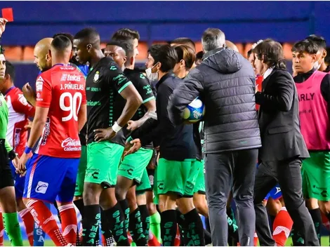 Las pruebas de racismo que Santos presentó en la Comisión Disciplinaria